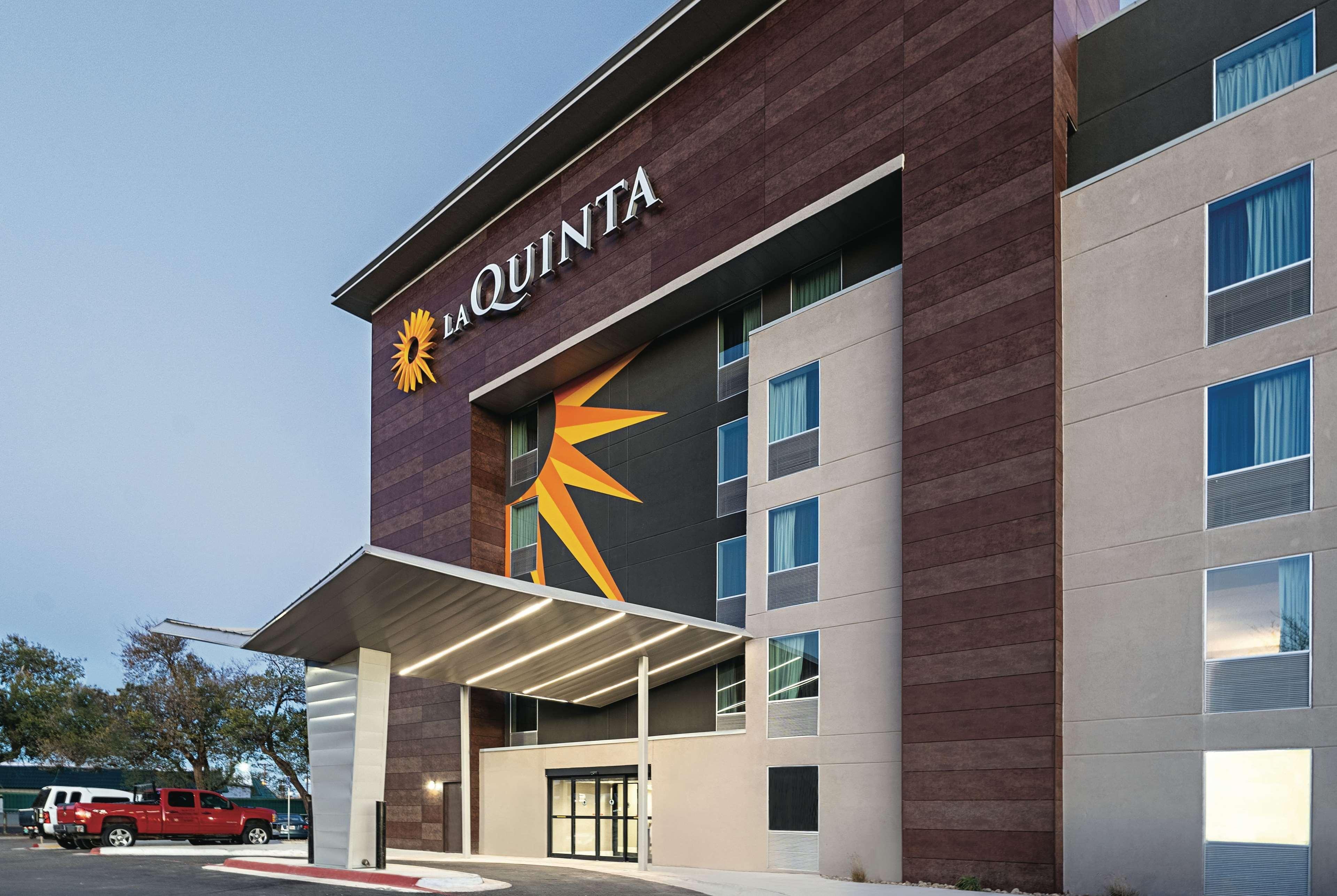 מלון La Quinta By Wyndham Lubbock West Medical Center מראה חיצוני תמונה